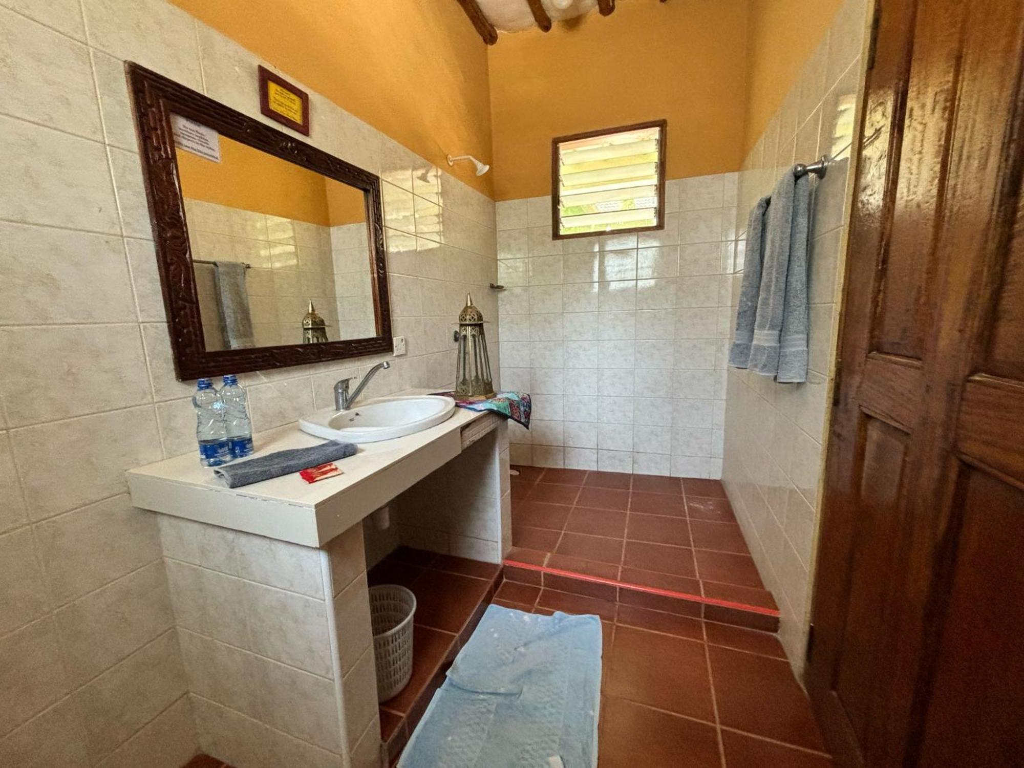 Sawa Sawa Beach House Msambweni Bagian luar foto