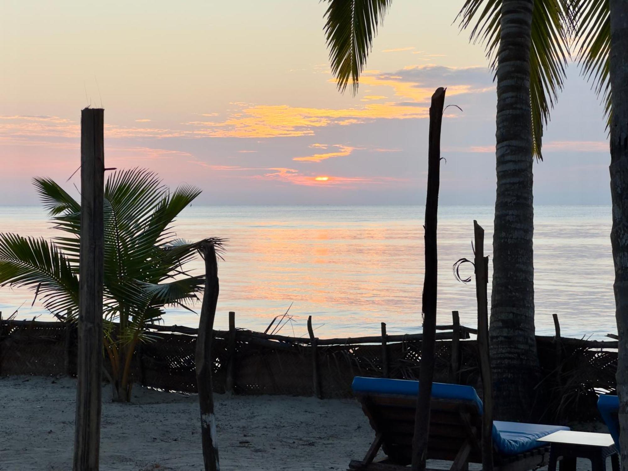 Sawa Sawa Beach House Msambweni Bagian luar foto
